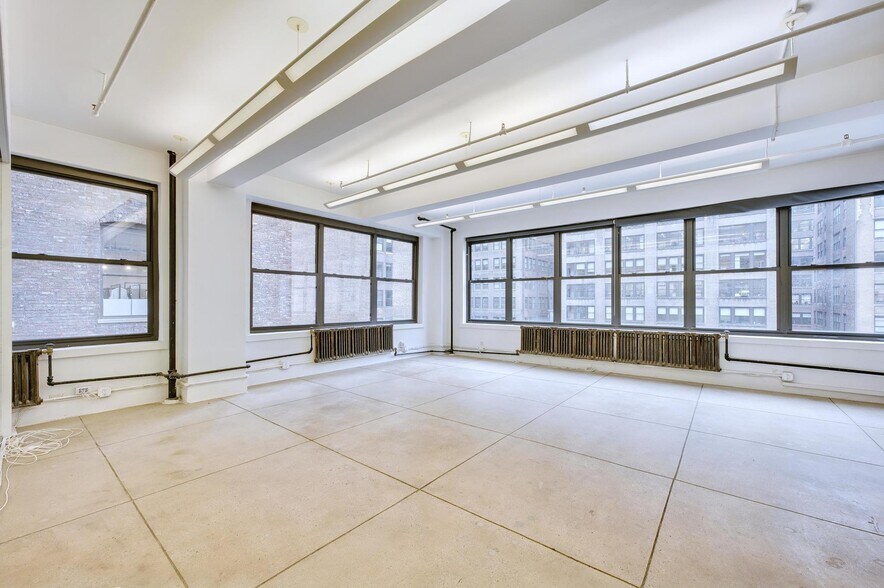 More Photos Of 230 W 39th St, New York Office For Lease