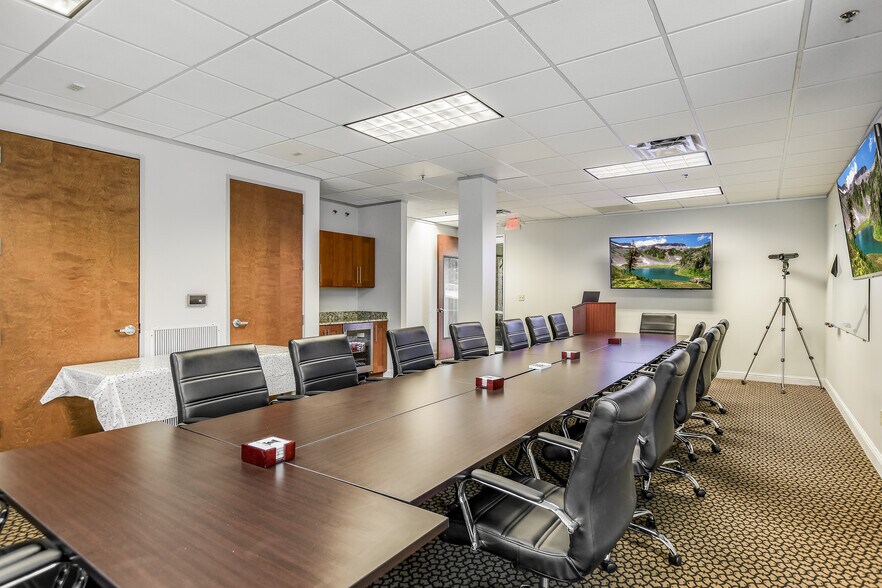 More Photos Of 4800 Bee Cave Rd, Austin Medical For Lease