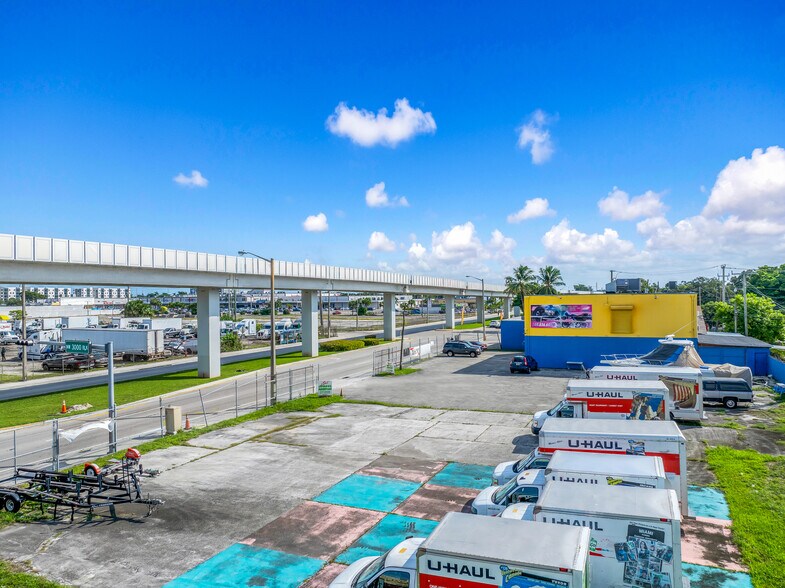 More Photos Of 3030 NW 79th St, Miami Land For Lease