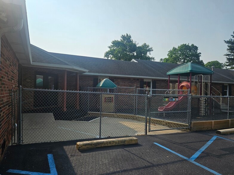 More Photos Of 325 E Main St, Brownsburg Daycare Center For Lease