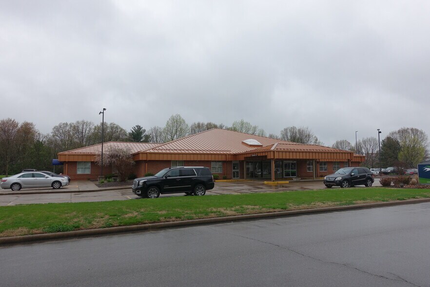 More Photos Of 1125 Professional Blvd, Evansville Office For Sale