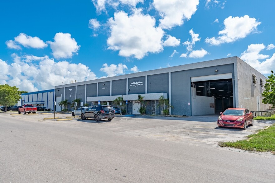 Primary Photo Of 13185 NW 47th Ave, Opa-locka Warehouse For Lease