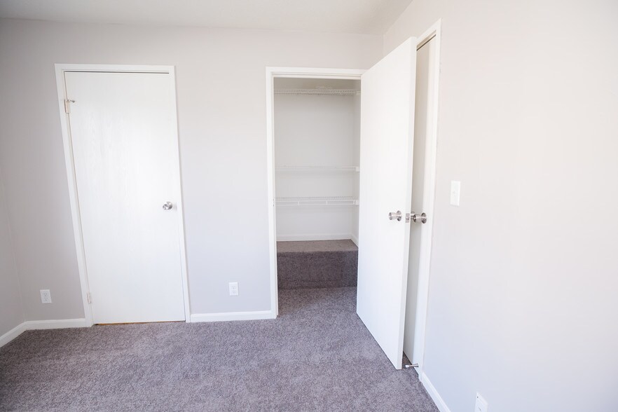 More Photos Of 480 Pedretti Ave, Cincinnati Apartments For Sale