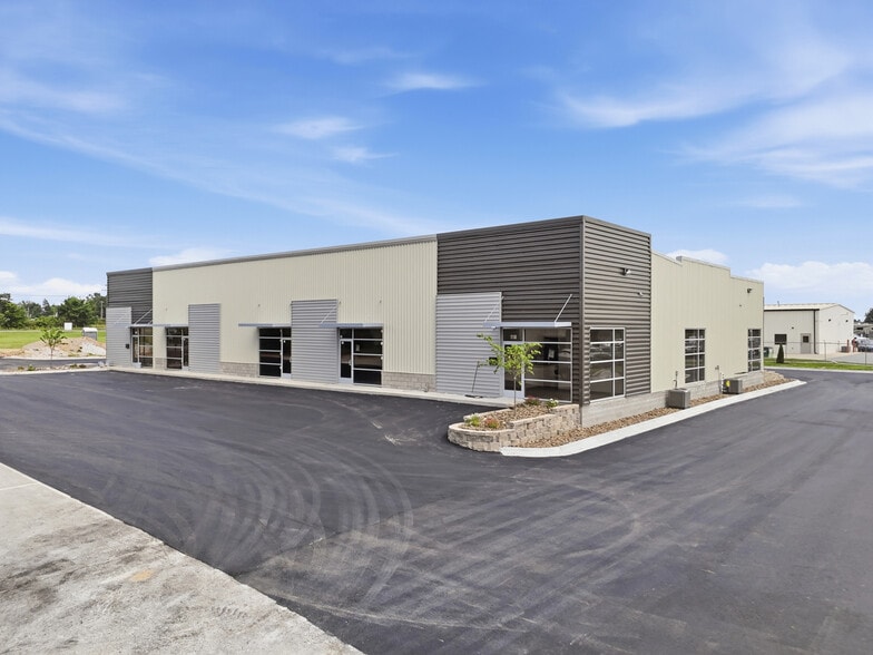Primary Photo Of 2420 S 8th St, Rogers Flex For Lease