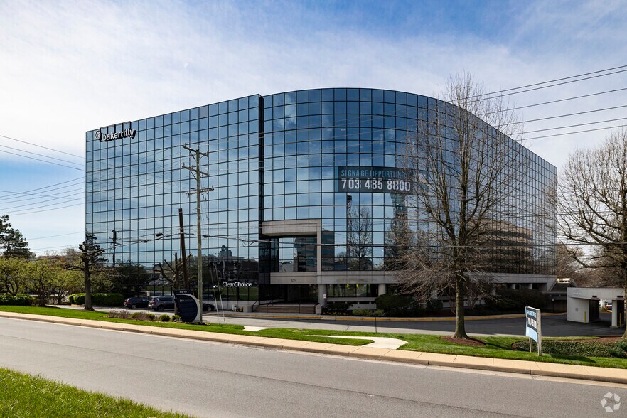 More Photos Of 8219 Leesburg Pike, Vienna Medical For Lease