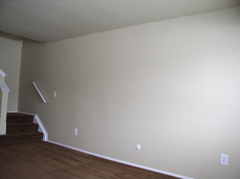 More Photos Of 24949 Mayfair Dr, Flat Rock Apartments For Sale