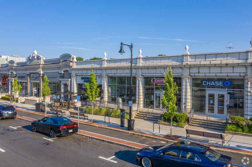 More Photos Of 880 880 Commonwealth Ave, Brookline Storefront Retail Office For Lease