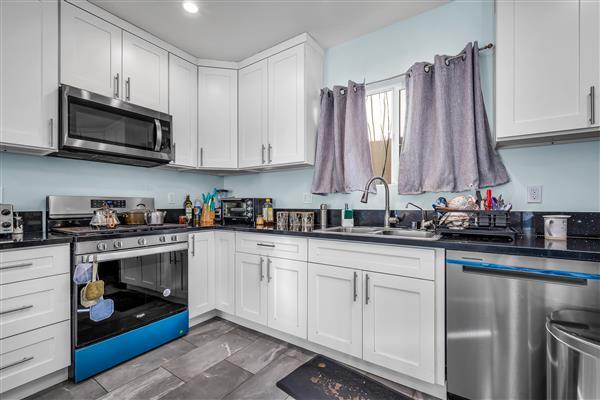 More Photos Of 609 Corwin Ave, Glendale Multifamily For Sale