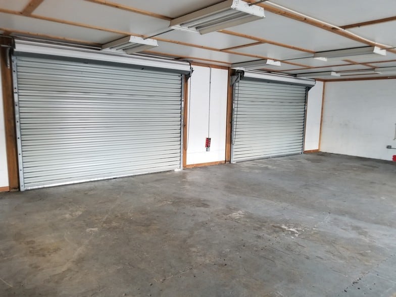 More Photos Of 3411 Recker Hwy, Winter Haven Flex For Lease
