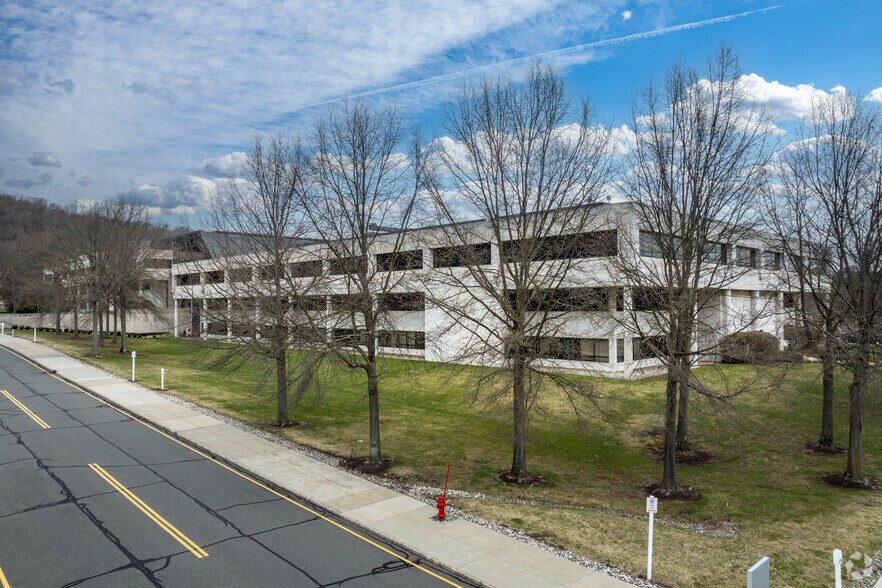 More Photos Of 412 Mount Kemble Ave, Morristown Office For Sale