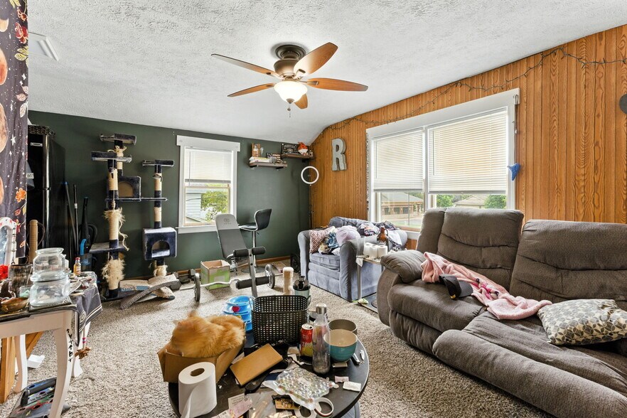 More Photos Of 502 W State St, Hastings Freestanding For Sale