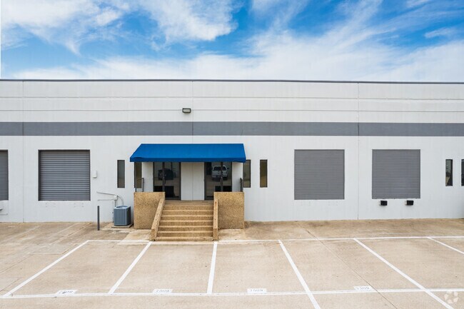 More Photos Of 2501-2519 Gravel Dr, Fort Worth Unknown For Lease