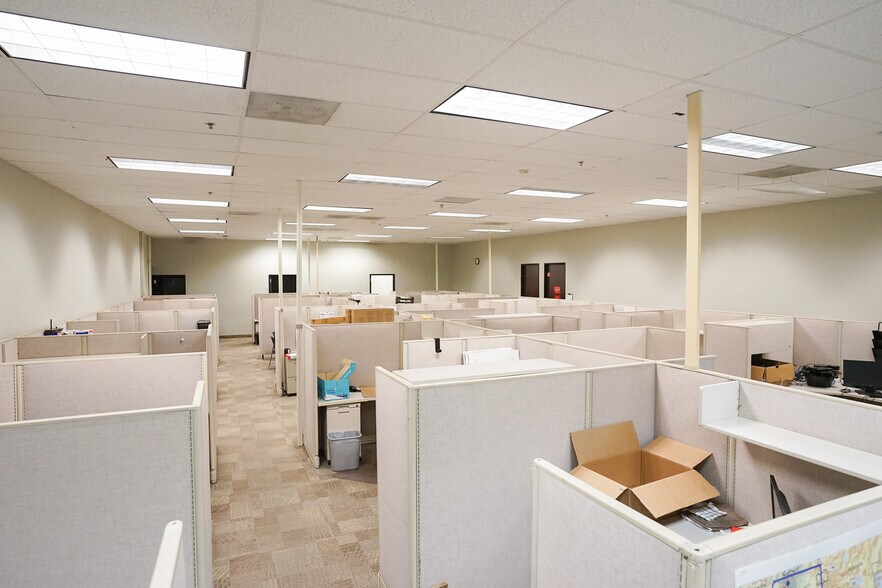 More Photos Of 1600 Yosemite Blvd, Modesto Office For Lease