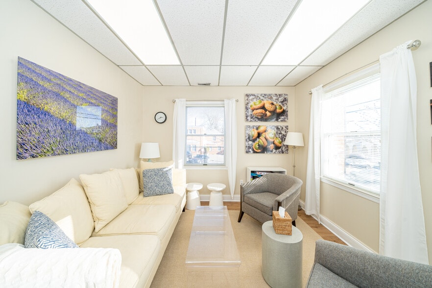 More Photos Of 39-51 Pine St, New Canaan Medical For Sale