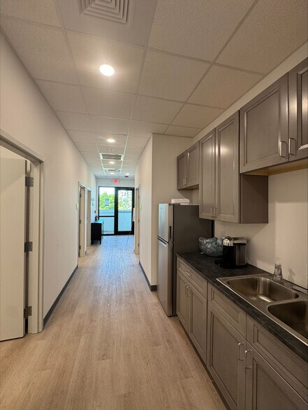 More Photos Of 9100 Belvedere Rd, Royal Palm Beach Coworking Space