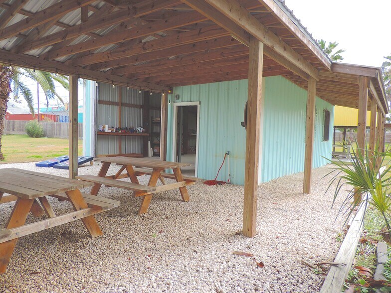 More Photos Of 801 59th St, Port, Port Aransas Freestanding For Sale