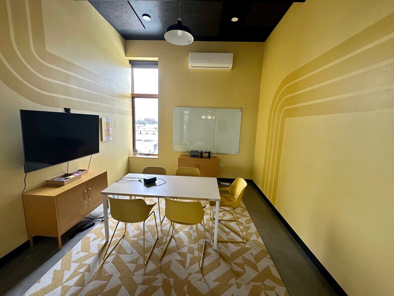 More Photos Of 959 SE Division St, Portland Loft Creative Space For Lease