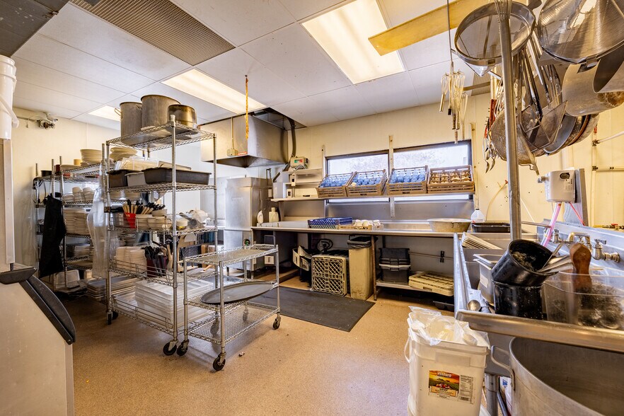 More Photos Of 1651 8th St, Cody Restaurant For Sale