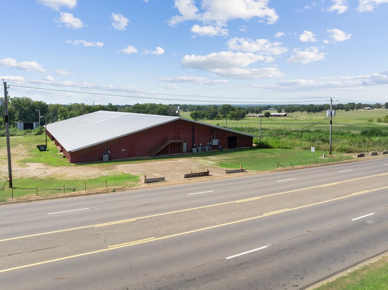Primary Photo Of 605 NE Lincoln Rd, Idabel Industrial For Sale