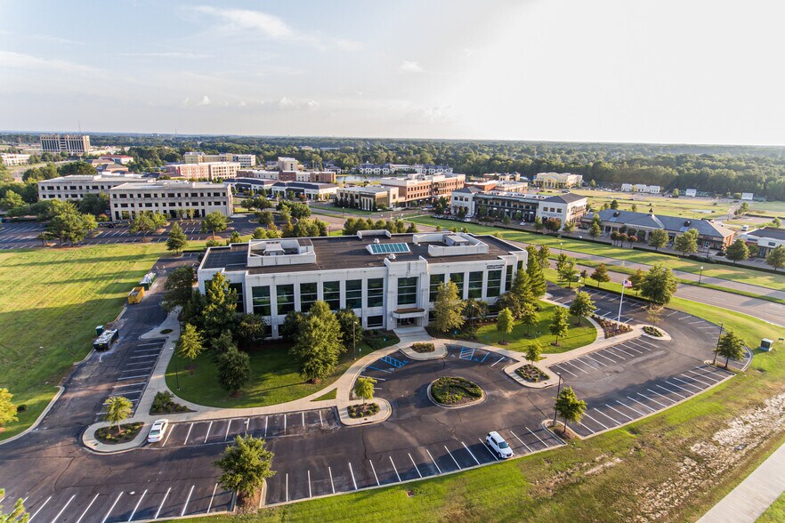More Photos Of 1076 Highland Colony Pky, Ridgeland Office For Lease