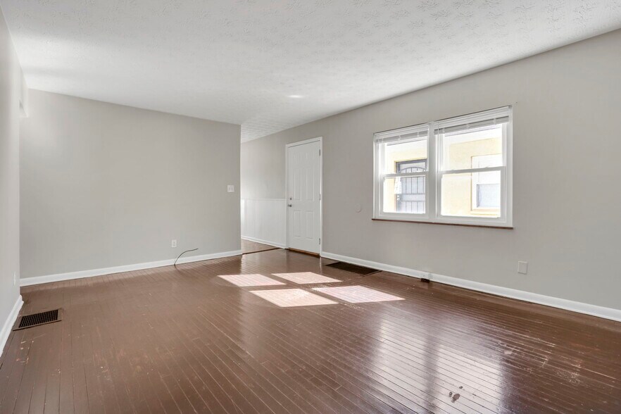 More Photos Of 1865-1867 Agler Rd, Columbus Multifamily For Sale