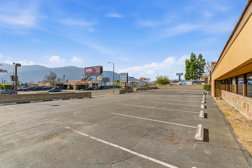 More Photos Of 2943-2947 Foothill Blvd, La Crescenta Medical For Lease