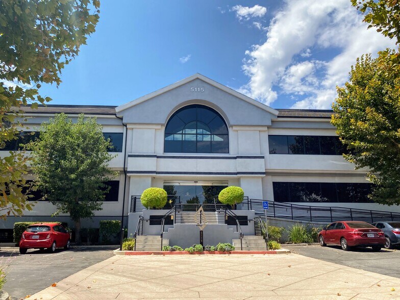 More Photos Of 5115 Clareton Dr, Agoura Hills Medical For Lease