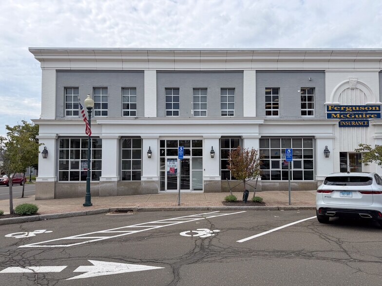 More Photos Of 2-6 N Main St, Wallingford Bank For Lease