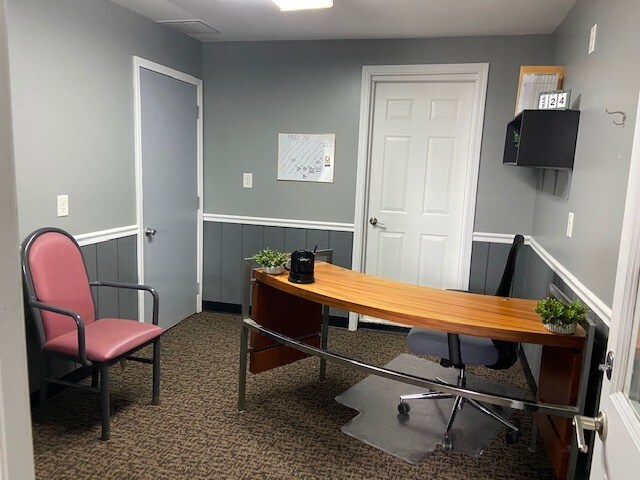 More Photos Of 142 Vance St, Bluffton Office For Lease