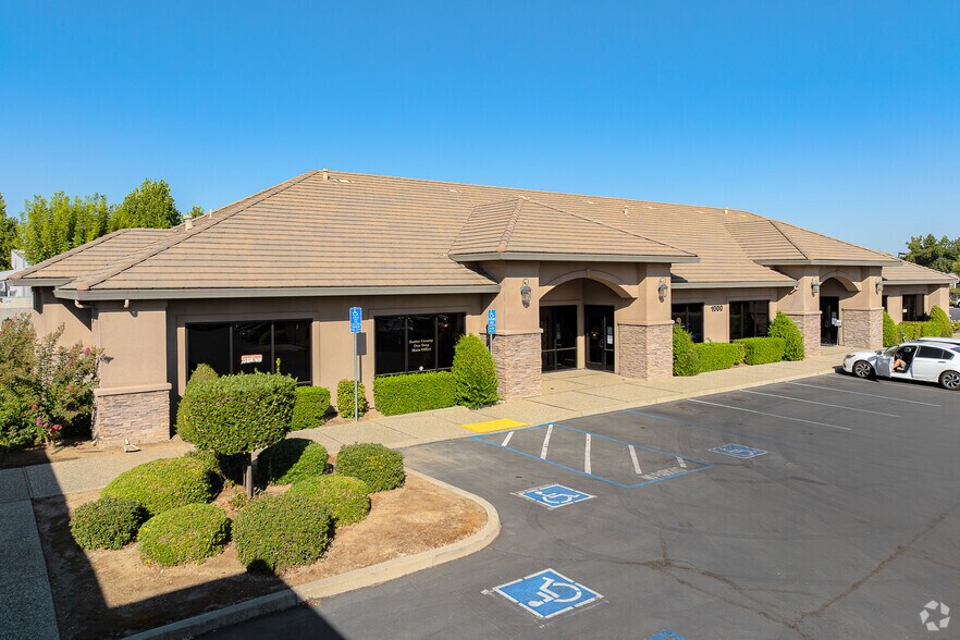 More Photos Of 950 Tharp Rd, Yuba City Office For Sale