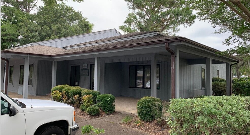Primary Photo Of 1902-1906 Meeting Ct, Wilmington Medical For Sale