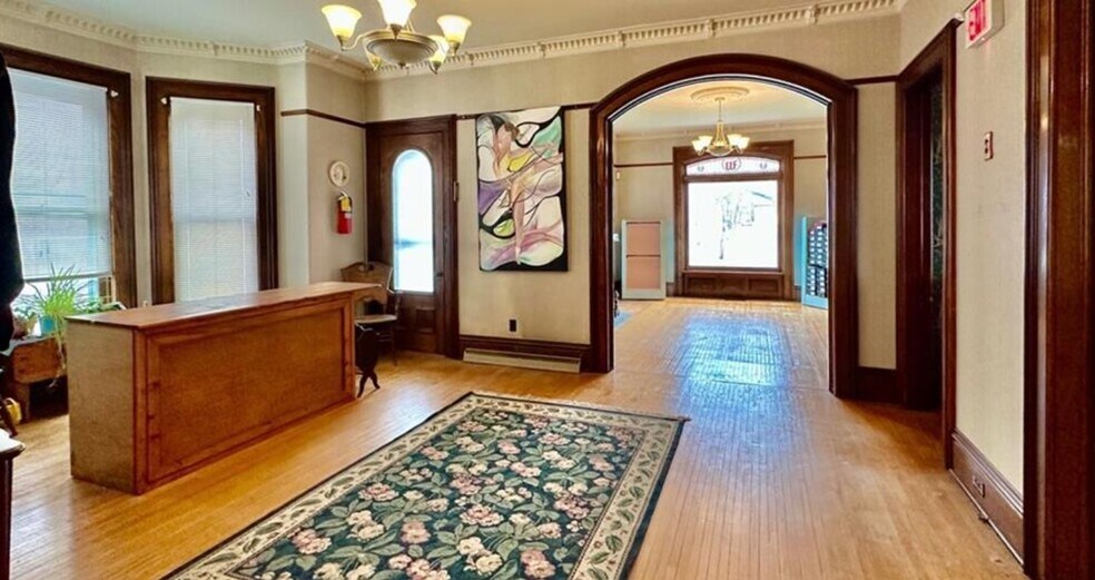 More Photos Of 40 E Genesee St, Auburn Storefront Retail Residential For Lease