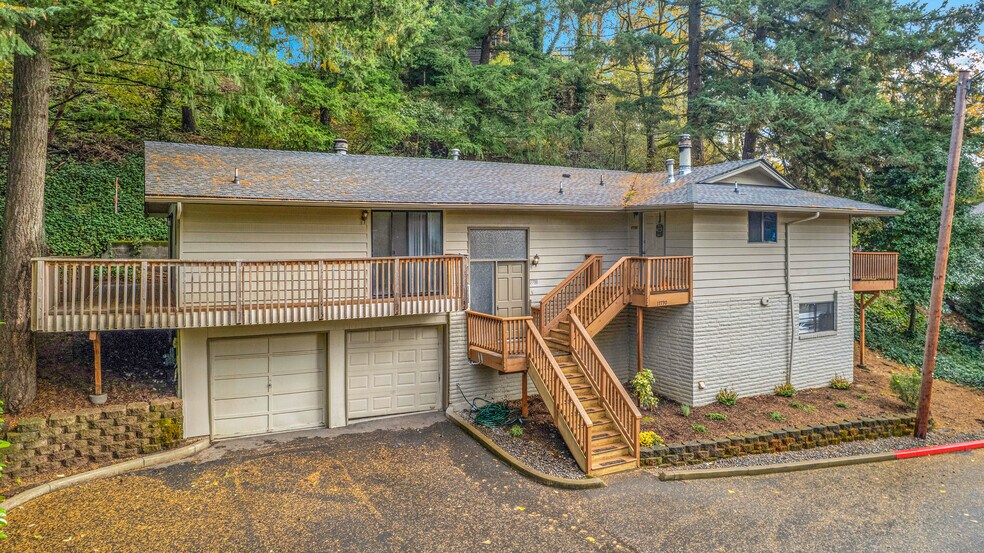 More Photos Of 17792 Webster Rd, Gladstone Apartments For Sale