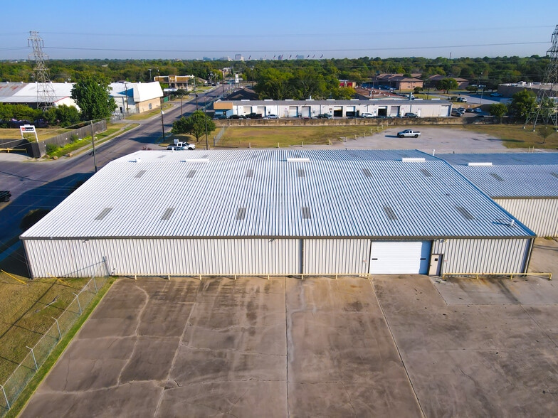 More Photos Of 324 N Nursery Rd, Irving Warehouse For Sale