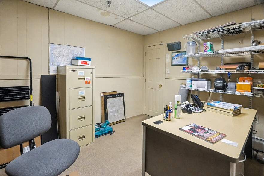 More Photos Of 223 Winthrop Ave, Lawrence Freestanding For Sale