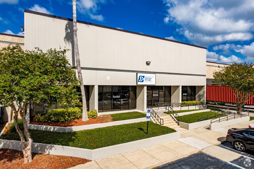 More Photos Of 7550-7584 Brokerage Dr, Orlando Warehouse For Lease