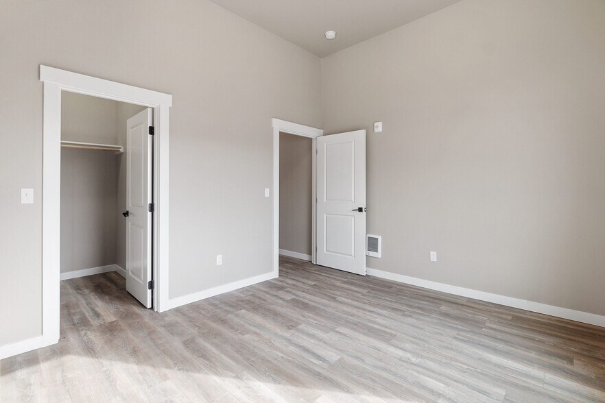 More Photos Of 303 E Broadway Ave, Montesano Apartments For Sale