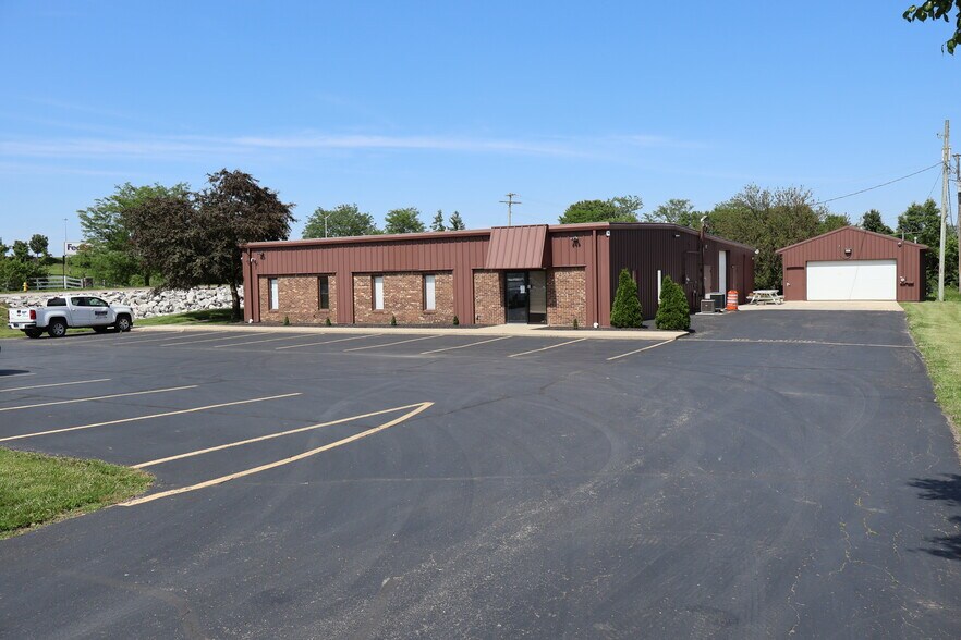 More Photos Of 6110 Enterprise Pky, Grove City Flex For Lease