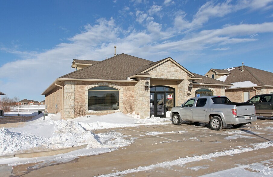 More Photos Of 2236 NW 164th St, Edmond Office For Lease