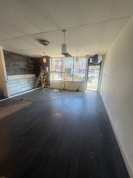 More Photos Of 211 W Clinton Ave, Oaklyn Storefront Retail Residential For Sale