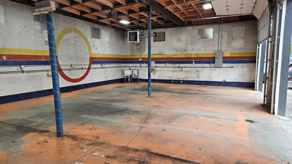 More Photos Of 25601 Washington 3, Belfair Warehouse For Lease