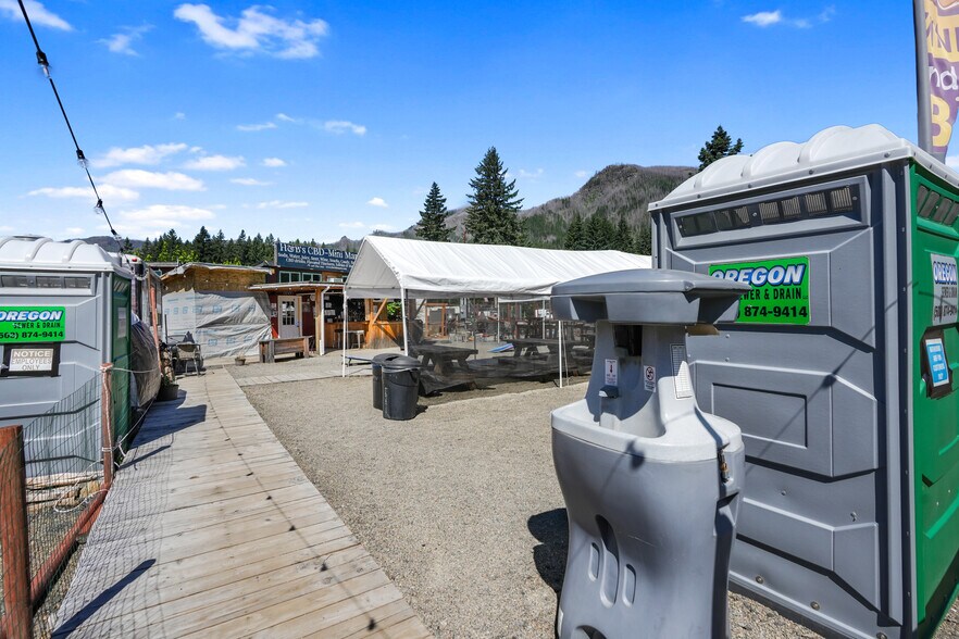 More Photos Of 100 Detroit Ave, Detroit Restaurant For Sale