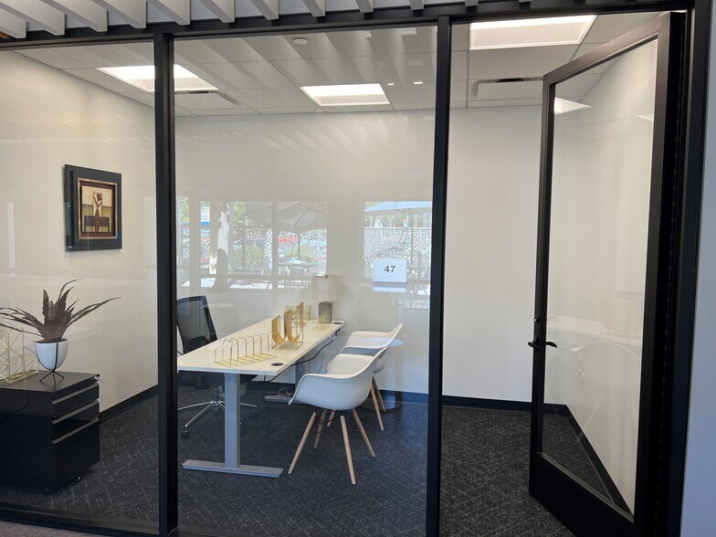 More Photos Of 1302 Madera Rd, Simi Valley Office For Lease