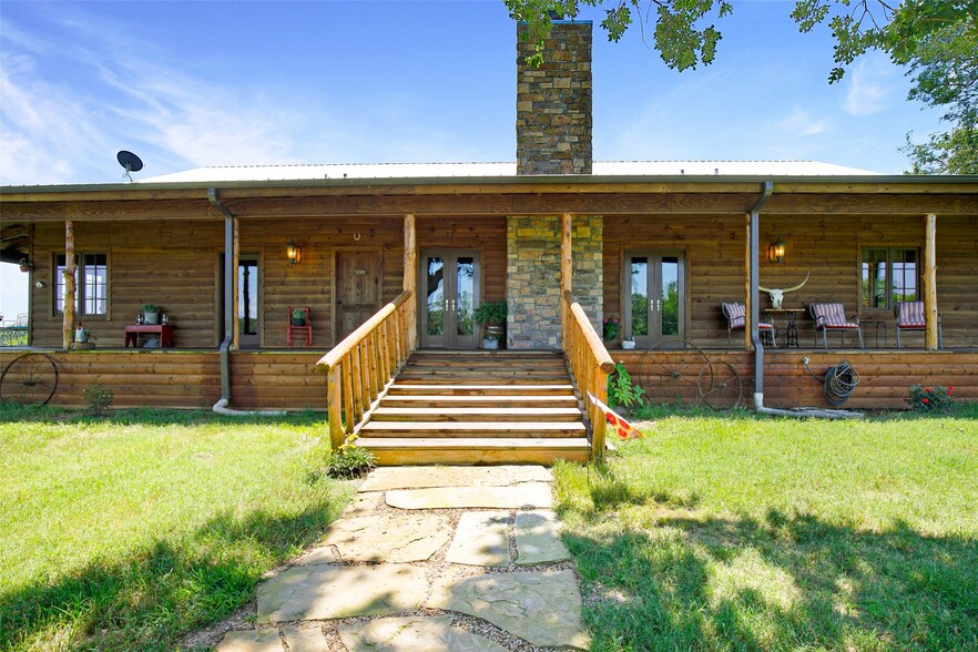 More Photos Of 575 County Road 1214, Quitman Specialty For Sale
