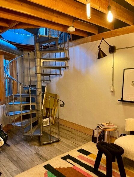 More Photos Of 192 Belgrade Ave, Roslindale Loft Creative Space For Sale