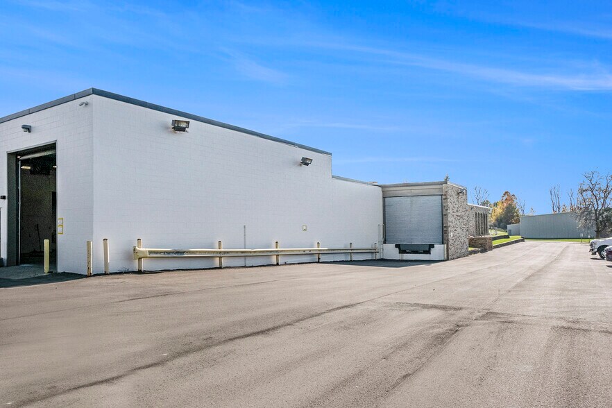 More Photos Of 1041 Hurst Rd, Jackson Service For Sale