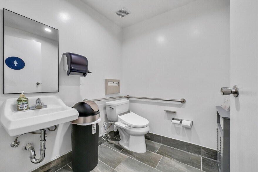 More Photos Of 3501 Hart Ave, Rosemead Office For Lease