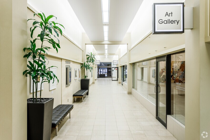 More Photos Of 26555 Evergreen Rd, Southfield Office For Lease