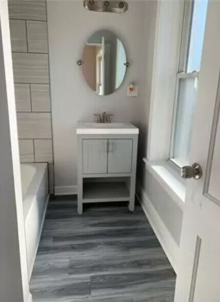 More Photos Of 1721 W 65th St, Chicago Apartments For Sale