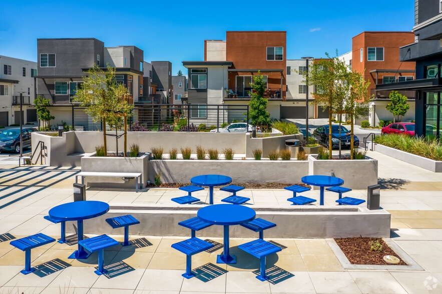 More Photos Of 29213 Mission Blvd, Hayward Apartments For Lease